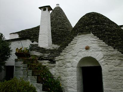 Cortile interno del Trullo Reale